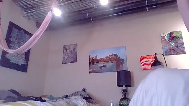 eatmeplease44 online show from March 24, 2026, 4:23 pm