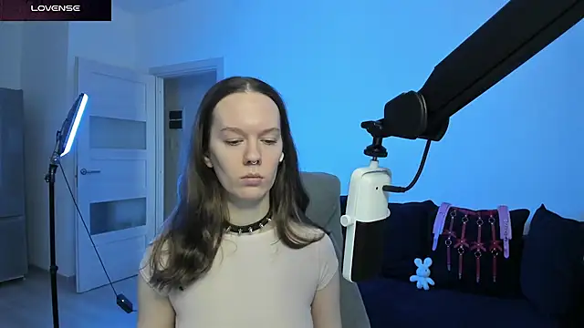 Snapshot of DivineBite chatting on February 22, 2026, 1:31 pm DivineBite online show from February 22, 2026, 1:31 pm