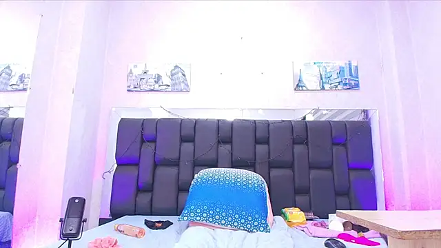  carolina fox online show from February 11, 2025, 6:08 am