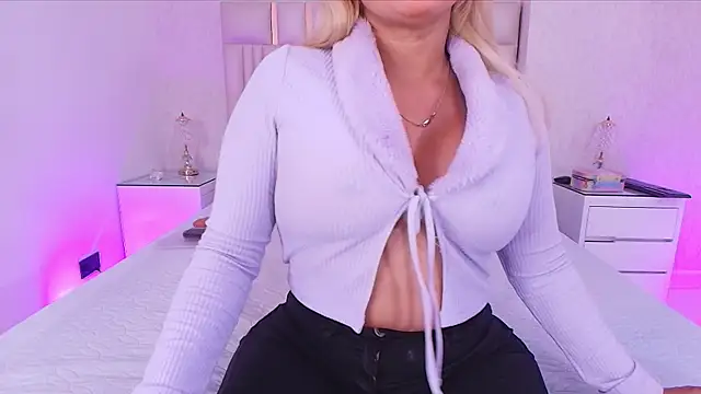  carolina fox online show from May 22, 2026, 3:13 am