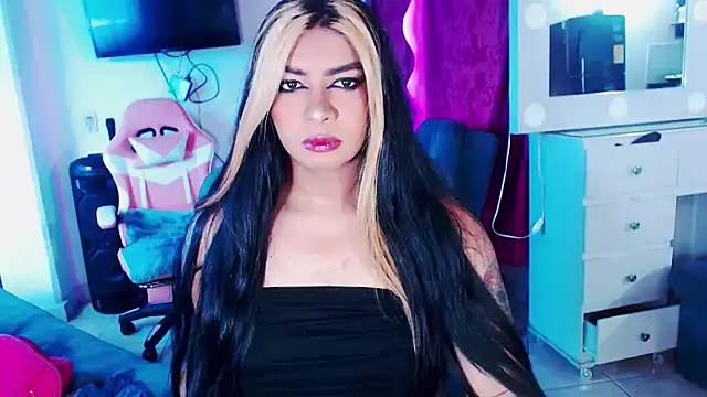 violet bigcock774 online show from November 12, 2025, 12:49 pm