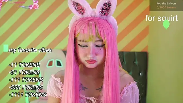 Snapshot of Pinkie_Princes chatting on January 16, 2025, 12:02 am Pinkie Princes online show from January 16, 2025, 12:02 am