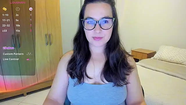 Snapshot of anna_love_hot chatting on December 18, 2024, 2:10 am anna love hot online show from December 18, 2024, 2:10 am