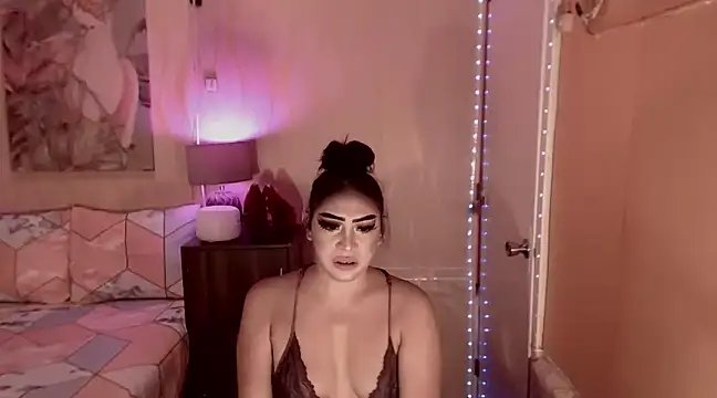 Snapshot of Biancafoxie chatting on December 6, 2024, 9:54 am Biancafoxie online show from December 6, 2024, 9:54 am