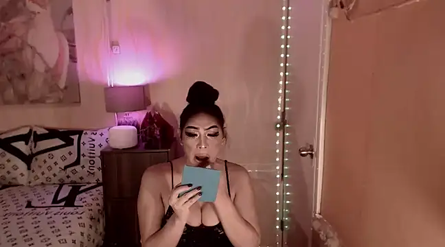 Snapshot of Biancafoxie chatting on March 6, 2025, 8:52 am Biancafoxie online show from March 6, 2025, 8:52 am