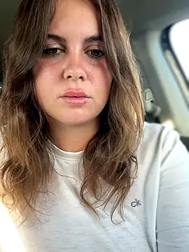 Snapshot of Samantha_official chatting on November 2, 2025, 8:17 am Samantha official online show from November 2, 2025, 8:17 am