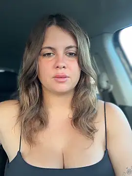 Snapshot of Samantha_official chatting on November 16, 2025, 7:25 am Samantha official online show from November 16, 2025, 7:25 am