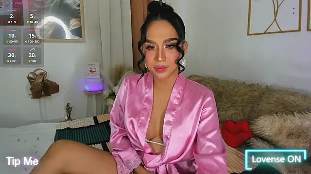 ClassyEllice online show from November 6, 2025, 10:32 pm