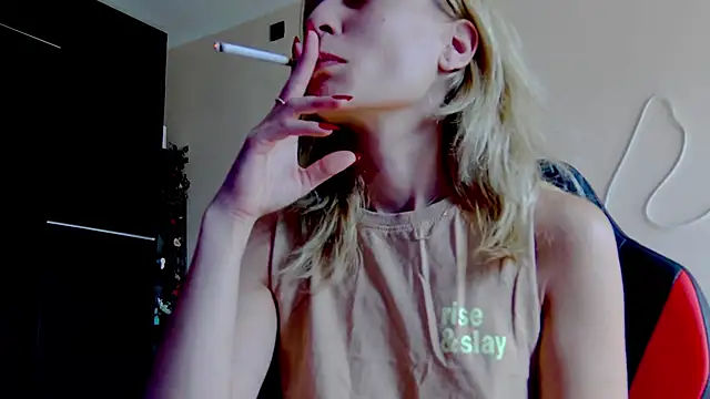 karo123421 online show from October 17, 2025, 10:18 am