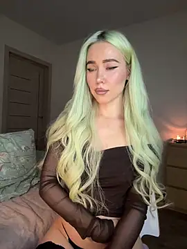 xDinnax online show from January 27, 2025, 5:58 pm