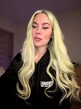 xDinnax online show from September 29, 2025, 5:51 pm