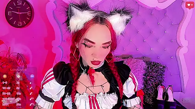 LeyXandrabraz online show from May 25, 2026, 8:15 pm