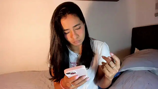 Snapshot of valeryvegas_2 chatting on February 13, 2026, 4:52 am valeryvegas 2 online show from February 13, 2026, 4:52 am