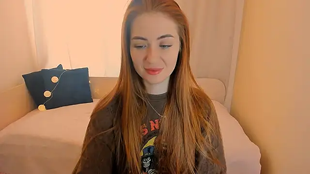 Snapshot of Adelyna_Bird chatting on December 22, 2025, 8:00 am Adelyna Bird online show from December 22, 2025, 8:00 am