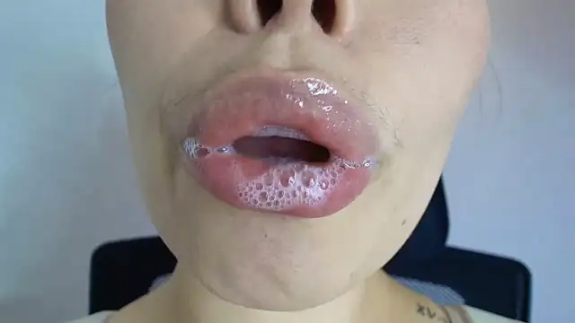 lisbet21x online show from October 28, 2025, 9:17 pm