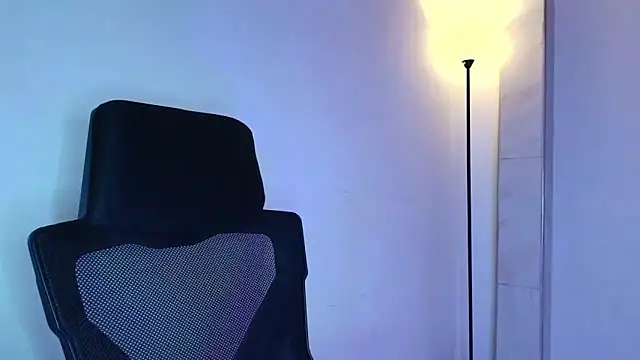 Snapshot of lisbet21x chatting on December 20, 2025, 7:43 pm lisbet21x online show from December 20, 2025, 7:43 pm