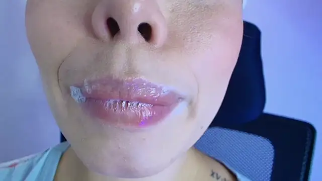 Snapshot of lisbet21x chatting on February 24, 2026, 8:18 pm lisbet21x online show from February 24, 2026, 8:18 pm