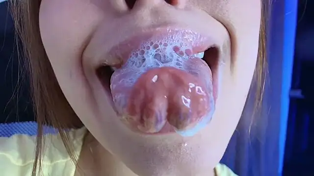 Snapshot of lisbet21x chatting on March 4, 2026, 11:44 pm lisbet21x online show from March 4, 2026, 11:44 pm