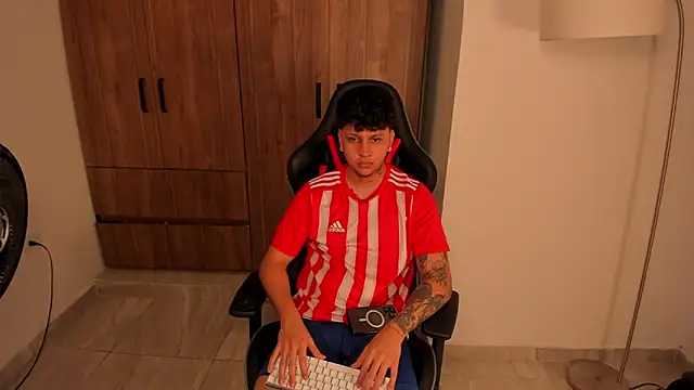 Jake simons online show from December 3, 2025, 8:18 pm