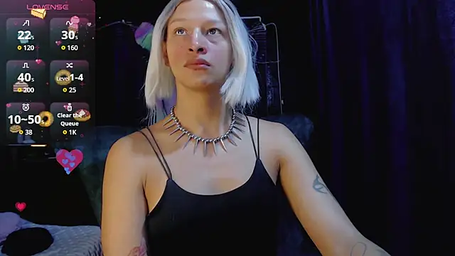 Summer XO online show from January 18, 2026, 9:40 pm