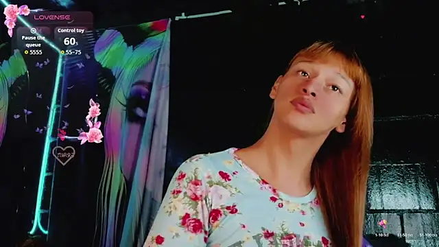 Snapshot of Summer_XO chatting on June 11, 2026, 12:32 am Summer XO online show from June 11, 2026, 12:32 am