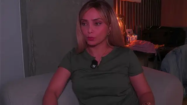 Snapshot of annie22love chatting on February 25, 2026, 11:14 pm annie22love online show from February 25, 2026, 11:14 pm