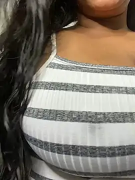 Snapshot of bea3liz chatting on January 12, 2025, 3:07 am bea3liz online show from January 12, 2025, 3:07 am