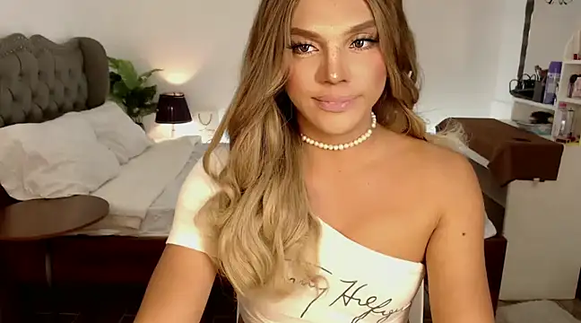 liaa lurrecams online show from December 10, 2024, 3:55 pm