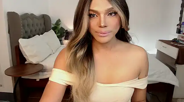 liaa lurrecams online show from January 2, 2025, 10:58 am