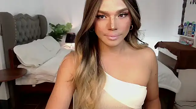 liaa lurrecams online show from January 6, 2025, 11:07 am