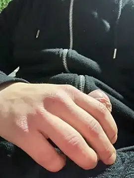 simoninside25 online show from December 22, 2025, 5:10 pm