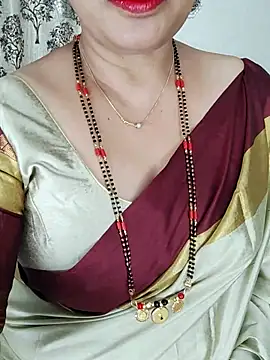 Snapshot of Indian_desi_wife chatting on June 22, 2026, 2:02 am Indian desi wife online show from June 22, 2026, 2:02 am