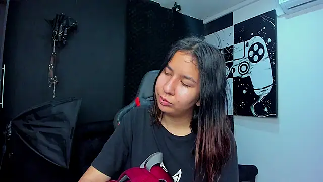 Lia sarahi online show from February 17, 2025, 11:13 am