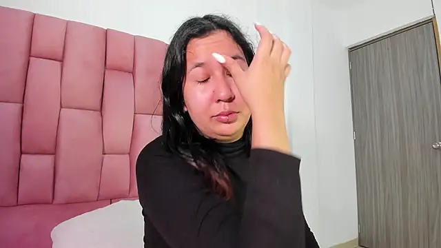 Lia sarahi online show from January 12, 2026, 12:32 pm