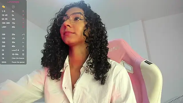 Snapshot of khaliope chatting on February 23, 2026, 12:41 am khaliope online show from February 23, 2026, 12:41 am