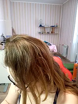 DienkaGreen online show from February 23, 2025, 5:23 am