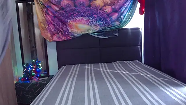 Alexxx andr4 online show from December 19, 2025, 8:05 pm