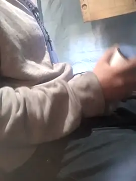 Wero4200 online show from December 16, 2025, 8:25 pm