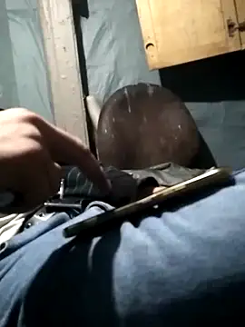 Snapshot of Wero4200 chatting on December 18, 2025, 5:24 am Wero4200 online show from December 18, 2025, 5:24 am