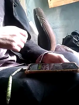 Snapshot of Wero4200 chatting on December 19, 2025, 9:00 pm Wero4200 online show from December 19, 2025, 9:00 pm