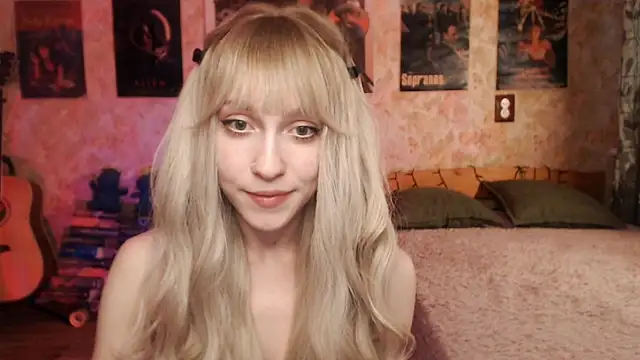 Friendly Ellie online show from March 12, 2025, 2:20 am