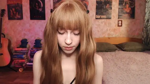 Friendly Ellie online show from November 19, 2025, 11:16 pm