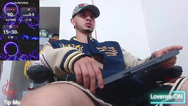 Snapshot of freestyle_blake1 chatting on February 18, 2026, 2:07 am freestyle blake1 online show from February 18, 2026, 2:07 am