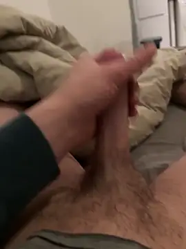 Snapshot of agitnizci13 chatting on February 14, 2025, 12:30 am agitnizci13 online show from February 14, 2025, 12:30 am