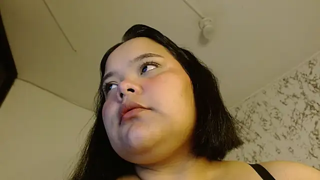 Snapshot of sexychubby___ chatting on October 12, 2025, 10:25 am sexychubby online show from October 12, 2025, 10:25 am