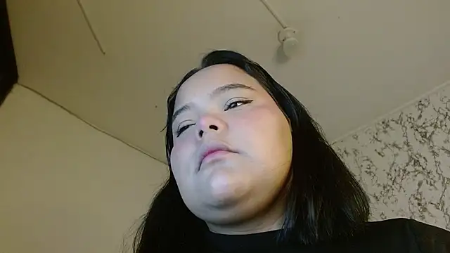 Snapshot of sexychubby___ chatting on December 15, 2025, 6:01 pm sexychubby online show from December 15, 2025, 6:01 pm