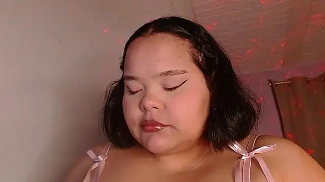 Snapshot of sexychubby___ chatting on March 7, 2026, 11:24 pm sexychubby online show from March 7, 2026, 11:24 pm