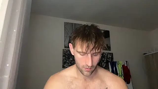 Snapshot of lukegunn chatting on March 3, 2026, 1:23 am lukegunn online show from March 3, 2026, 1:23 am