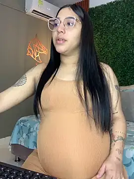 Snapshot of Amandanauty chatting on February 28, 2025, 9:33 pm Amandanauty online show from February 28, 2025, 9:33 pm