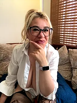 salomesweet13 online show from October 24, 2025, 5:42 pm